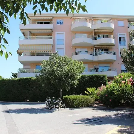 Apartment F2 En Frejus